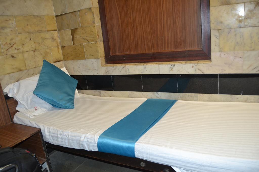 Zahra Guest House Mumbai Exterior photo
